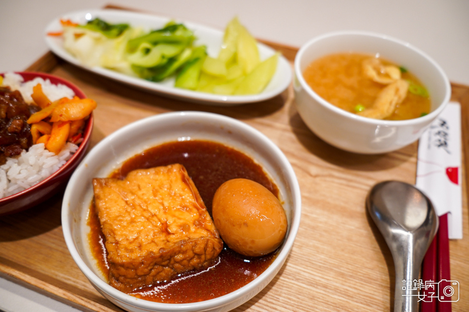 五燈獎三重五燈獎永康五燈獎豬腳飯腿褲滷肉飯17.jpg