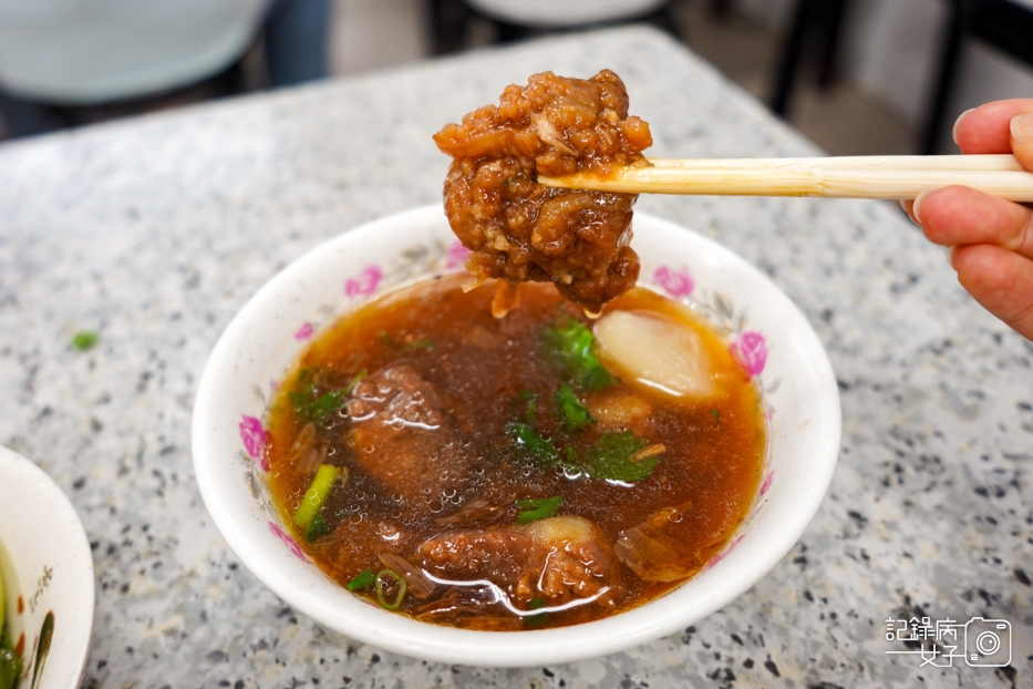 25饒河后庒排骨酥麵排骨酥湯.jpg