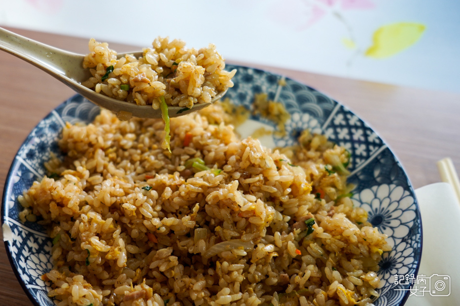 25欣丼食堂南港冠軍炒飯台灣炒飯王肉絲炒飯.jpg