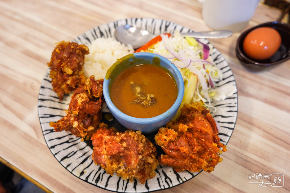 14晴光市場美食十巷咖哩炸豬排咖哩唐揚雞咖哩.jpg