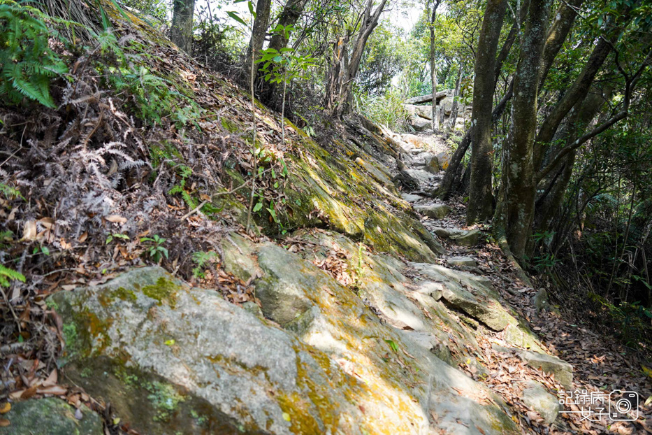 12內湖金面山剪刀石泰安亭路線環山路二段68巷步道口.jpg