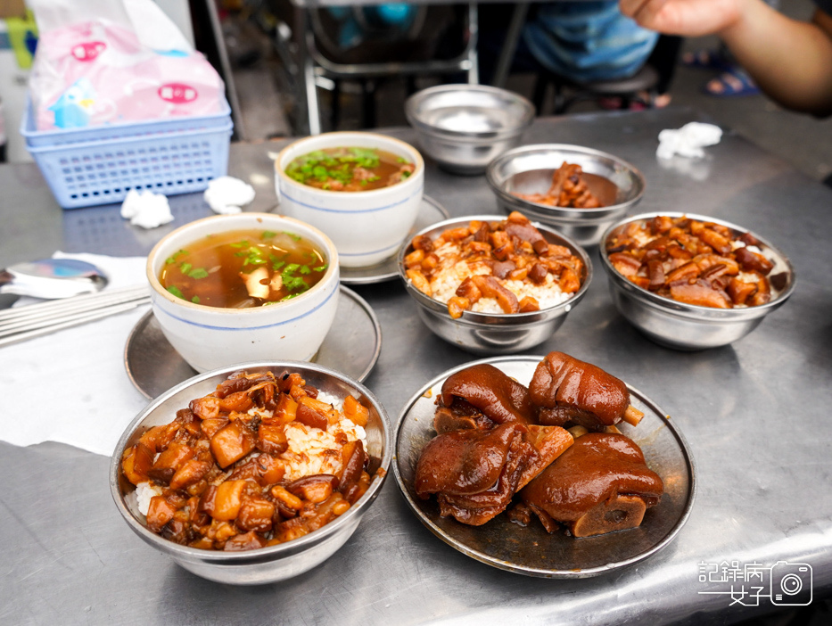 12南機場夜市曉迪筒仔米糕曉迪滷肉飯芋頭排骨酥湯滷豬腳.jpg