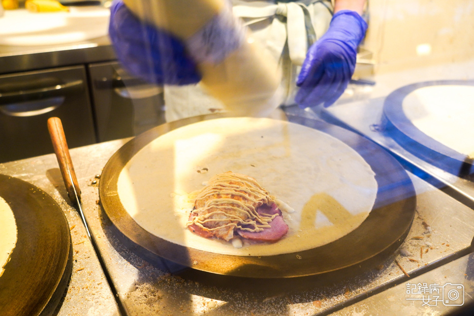 8日本東京池袋 gelato pique cafe creperie 可麗餅コンプレ奶油砂糖可麗餅.jpg