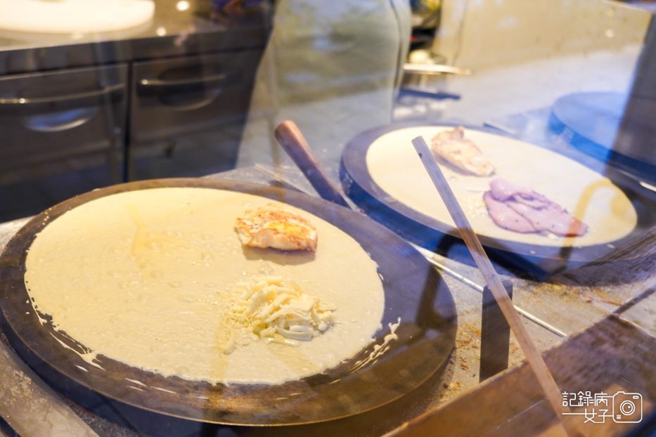 23日本東京池袋 gelato pique cafe creperie 可麗餅コンプレ奶油砂糖可麗餅.jpg