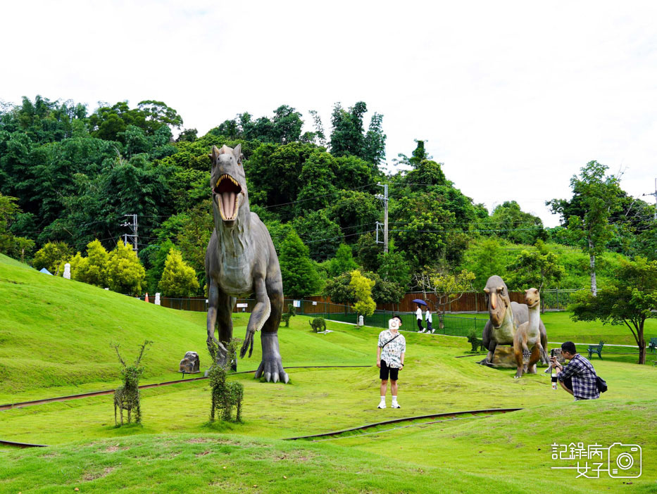 20南投九九峰動物樂園jojozoo恐龍之丘.jpg