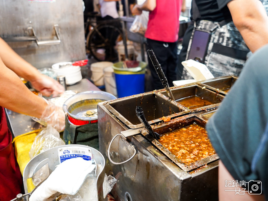 7寧夏夜市方家雞肉飯寧夏夜市美食雞滷飯.jpg