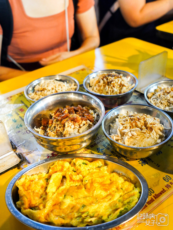 21寧夏夜市方家雞肉飯寧夏夜市美食雞滷飯.jpg