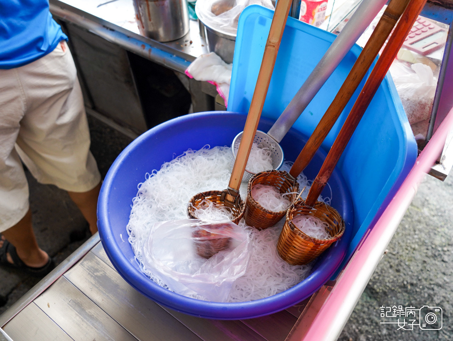 6三重阿田油飯大同市場油飯阿田貢丸冬粉湯阿田貢丸湯.jpg