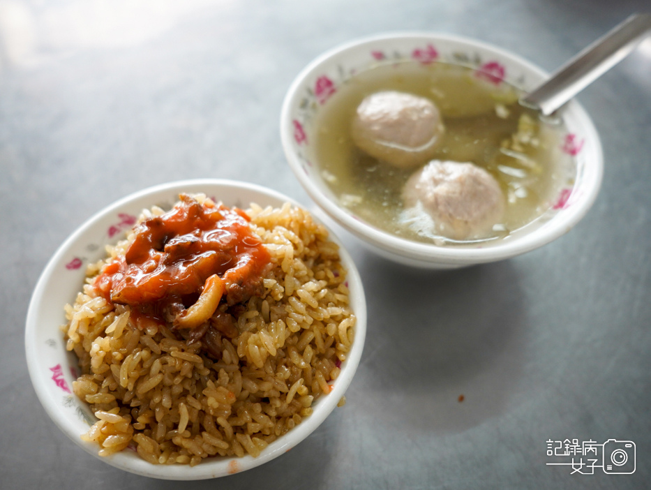 9三重阿田油飯大同市場油飯阿田貢丸冬粉湯阿田貢丸湯.jpg