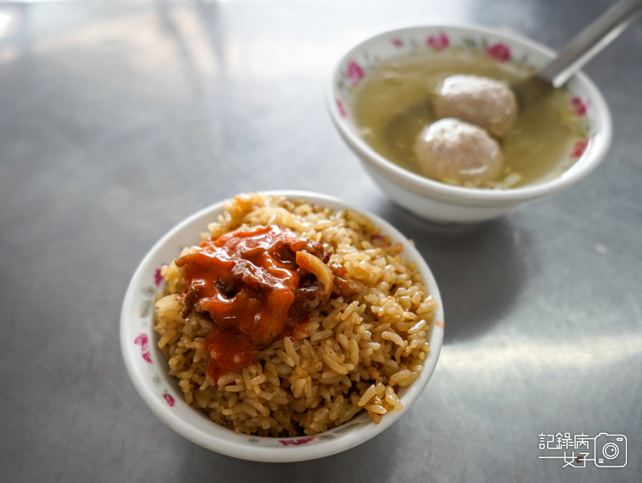 11三重阿田油飯大同市場油飯阿田貢丸冬粉湯阿田貢丸湯.jpg