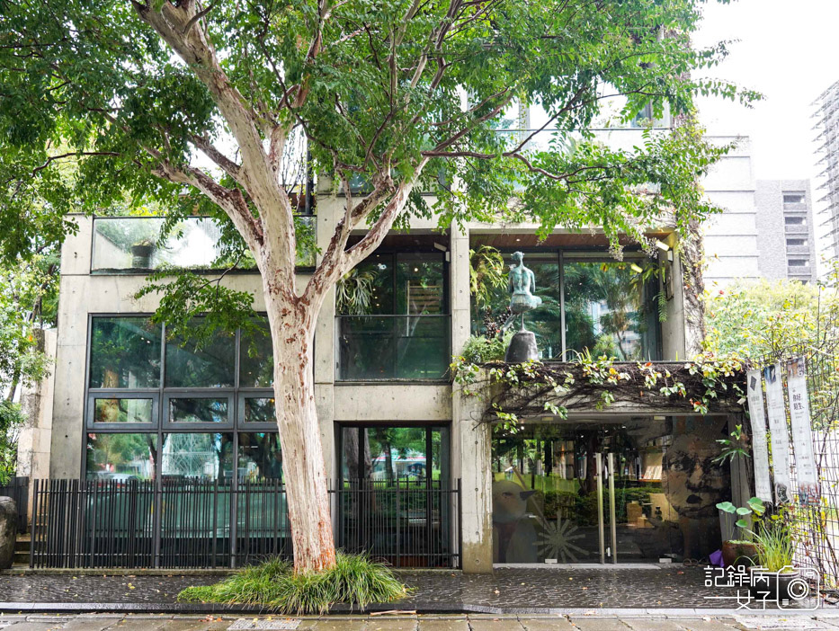 1桃園中壢青埔襲園美術館私人美術館高級美術館.jpg
