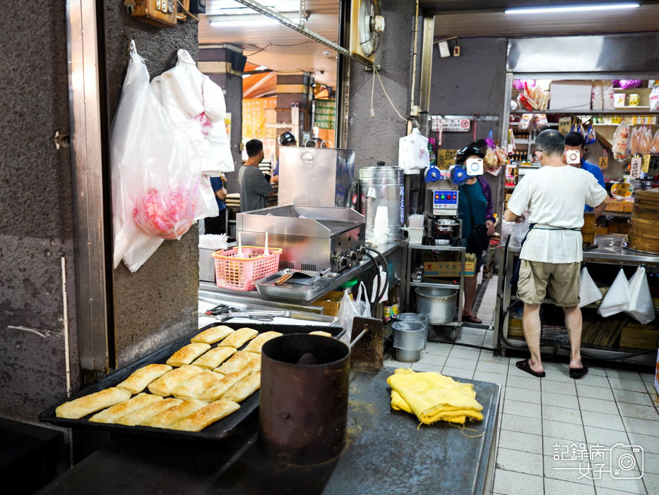 6南投市場阿欽傳統豆漿阿欽肉包阿欽燒餅夾蛋阿欽燒餅油條.jpg