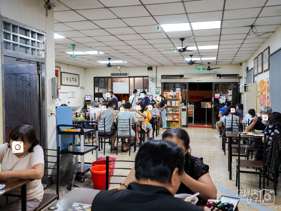 7南投梅園餡餅粥豬肉蒸餃牛肉餡餅牛肉麵小米粥.jpg