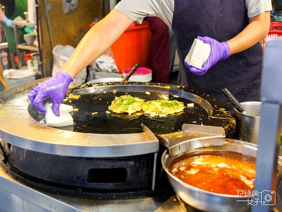 5西門町天天利美食坊天天利滷肉飯半熟蛋蚵仔煎蘿蔔糕.jpg