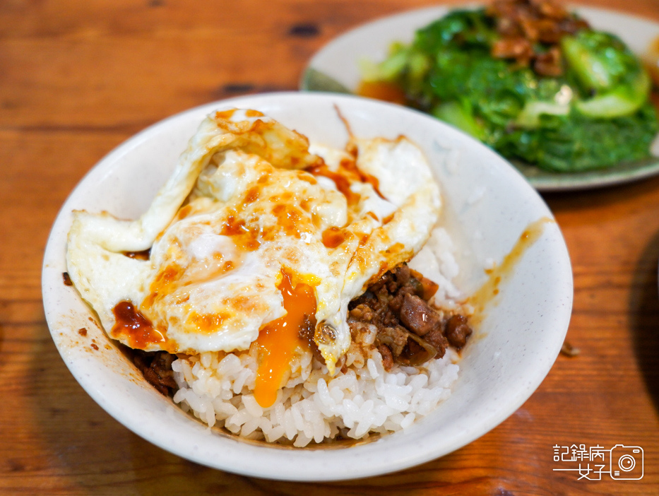 19西門町天天利美食坊天天利滷肉飯半熟蛋天天利肉燥飯.jpg