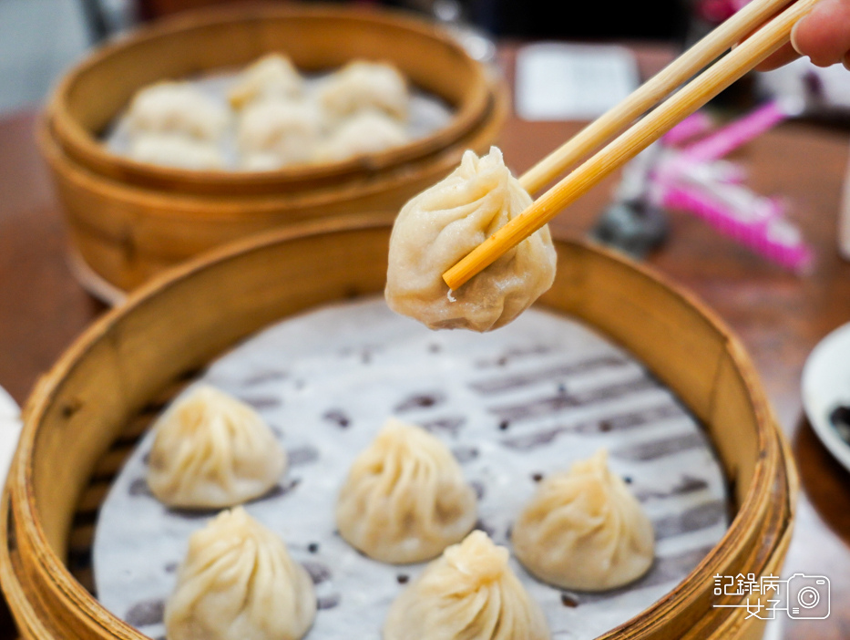 35高雄美食厚得福鮮肉湯包蒸餃牛肉捲餅巧克力飛餅.jpg