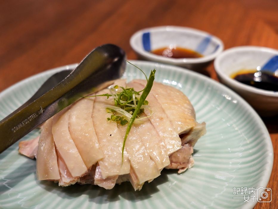 19京站真珠台灣佳味鳳梨蝦球牛腩雞湯布丁炒米粉黑胡椒牛柳三豐紅燒滷肉.jpg