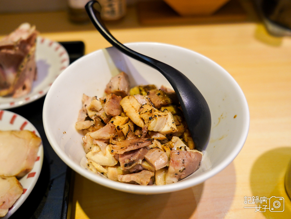 40晴光市場麵屋拉麵麵屋壹慶拉麵雞白湯拉麵叉燒飯.jpg