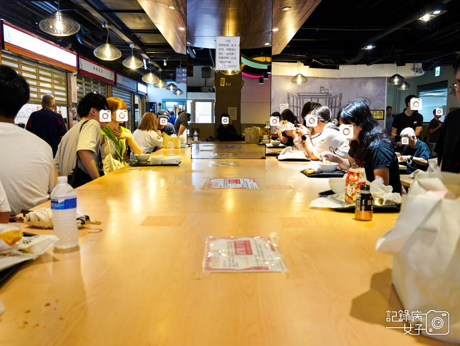 5台北美食華山市場阜杭豆漿招牌鹹飯糰加蛋厚餅夾蛋蘿蔔絲酥餅.jpg