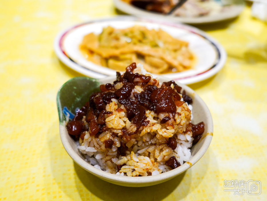 14三重魯肉飯店老二店老大魯肉飯香濃黑金魯汁.jpg