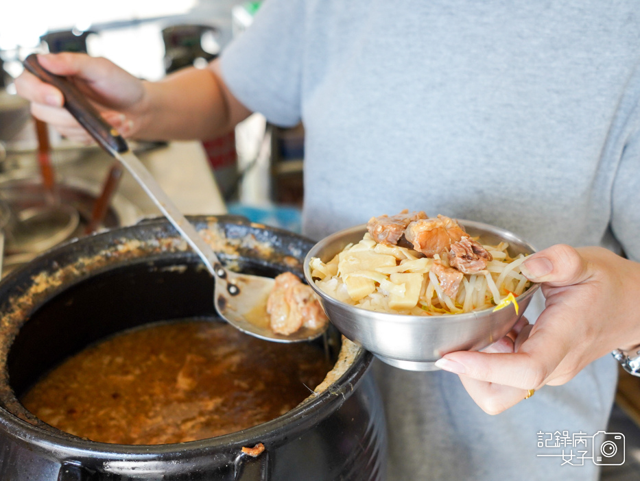 30台南美食台南聖記軟骨飯軟骨湯軟骨米粉.jpg