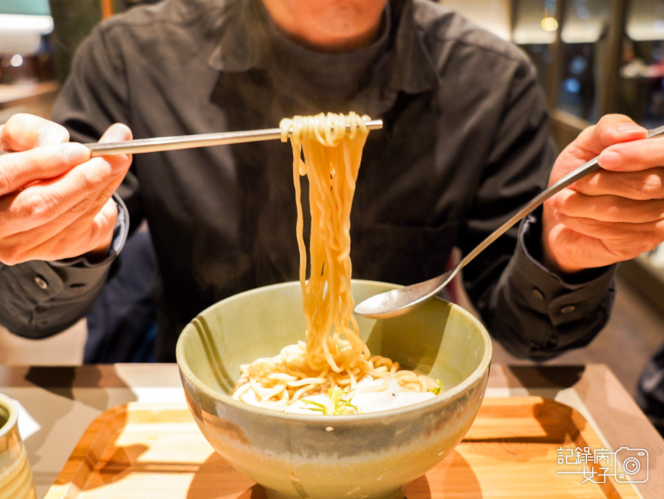 18雞湯桑拉麵雞白湯拉麵綜合燒鳥串燒雞肉丸甜點.jpg