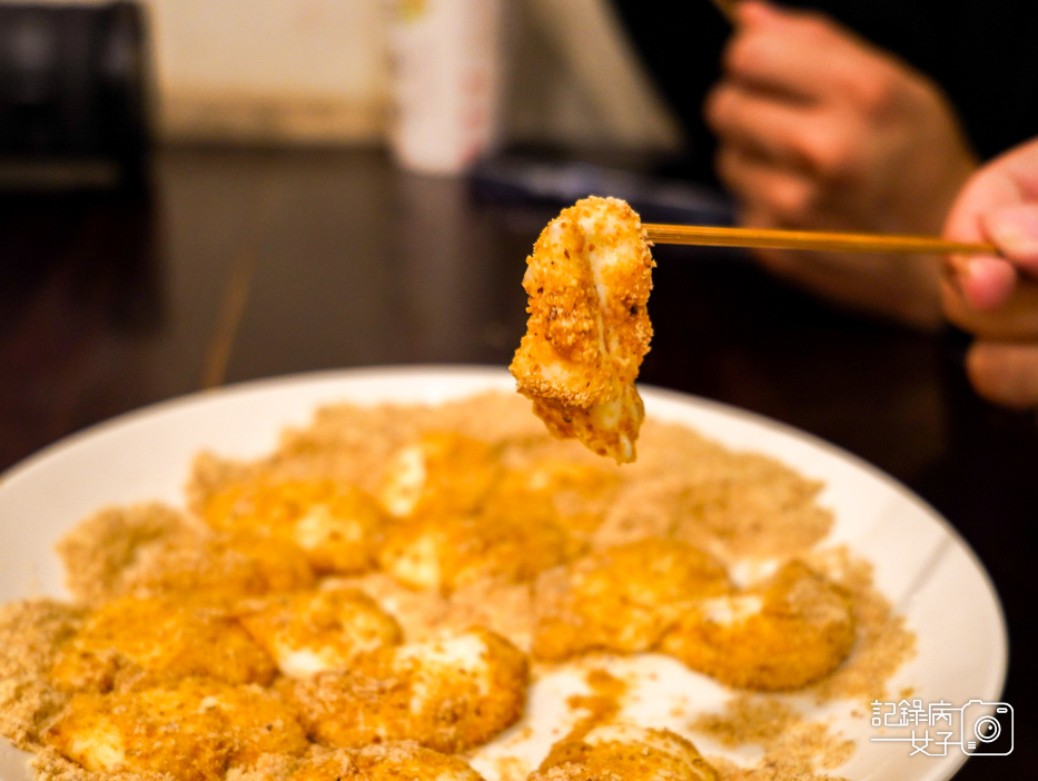 22淡水老街美食推薦吉奶奶鮮奶麻糬花生芝麻擂茶.jpg