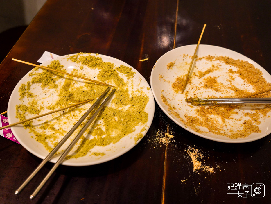 24淡水老街美食推薦吉奶奶鮮奶麻糬花生芝麻擂茶.jpg