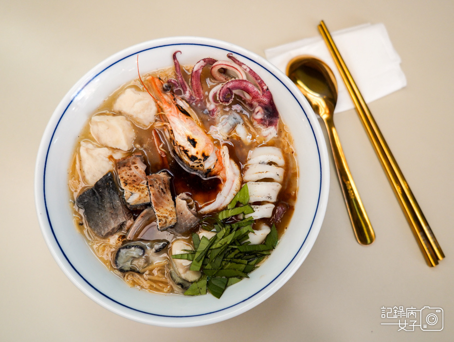 12悠鱻麵線三魚號超豪華海鮮麵線龍山寺華西市場美食.jpg