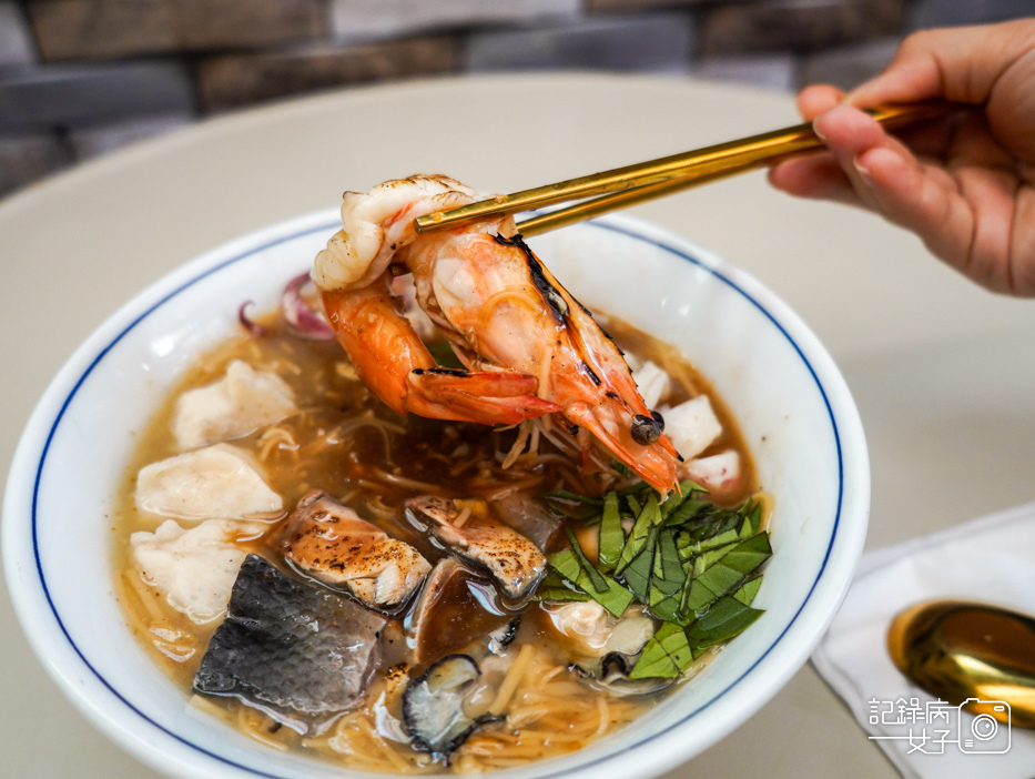 18悠鱻麵線三魚號超豪華海鮮麵線龍山寺華西市場美食.jpg