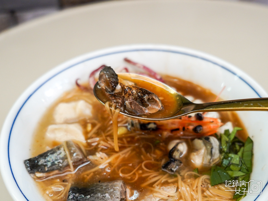 24悠鱻麵線三魚號超豪華海鮮麵線龍山寺華西市場美食.jpg