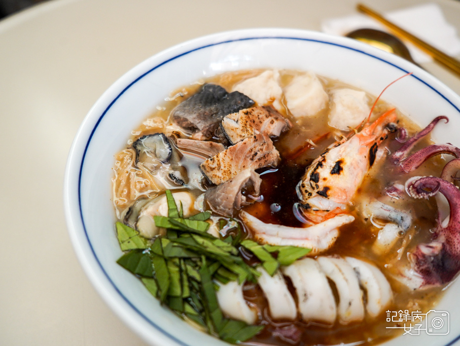 22悠鱻麵線三魚號超豪華海鮮麵線龍山寺華西市場美食.jpg