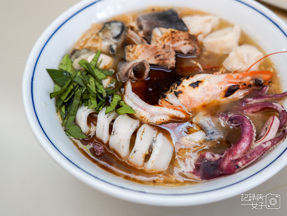 25悠鱻麵線三魚號超豪華海鮮麵線龍山寺華西市場美食.jpg