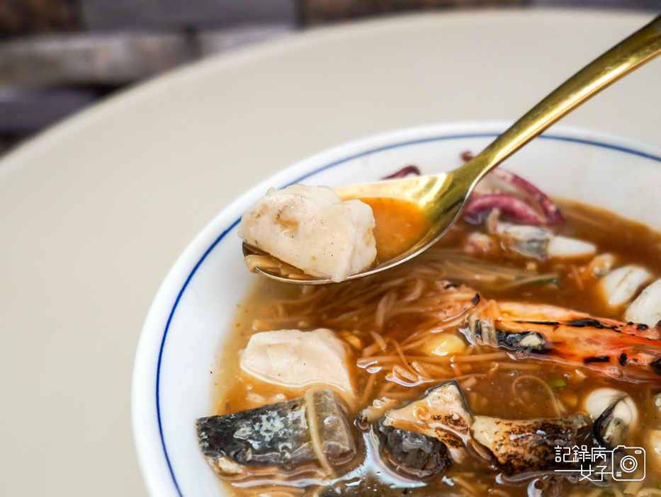 30悠鱻麵線三魚號超豪華海鮮麵線龍山寺華西市場美食.jpg