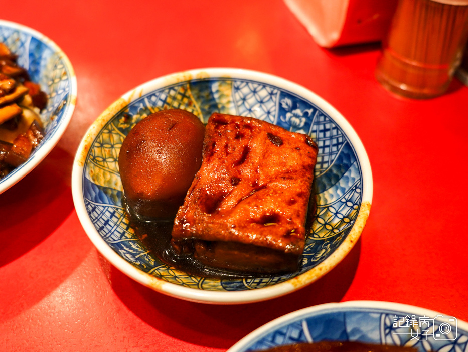 39萬華華西街小王主瓜小王煮瓜米其林滷肉飯控肉飯焢肉飯黑金滷肉飯瓜子肉湯.jpg