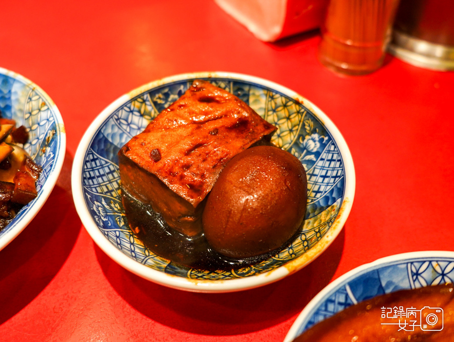 40萬華華西街小王主瓜小王煮瓜米其林滷肉飯控肉飯焢肉飯黑金滷肉飯瓜子肉湯.jpg