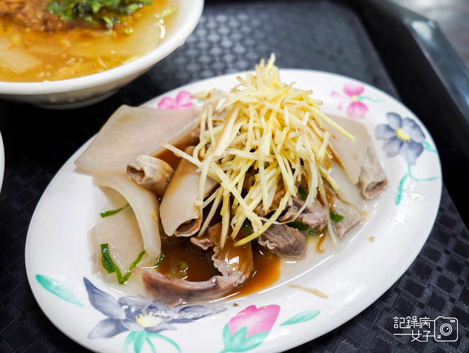 45橋仔頭黃家肉燥飯總店橋頭黃家肉燥飯滷肉飯香菜白胡椒肝𦟪湯肉焿.jpg