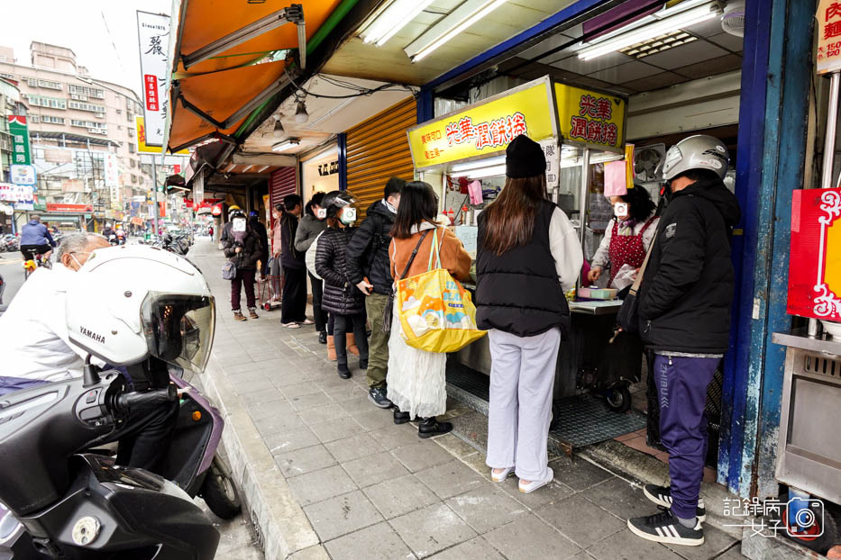 4新北蘆洲光華潤餅捲光華春捲蘆洲美食蘆洲潤餅.jpg