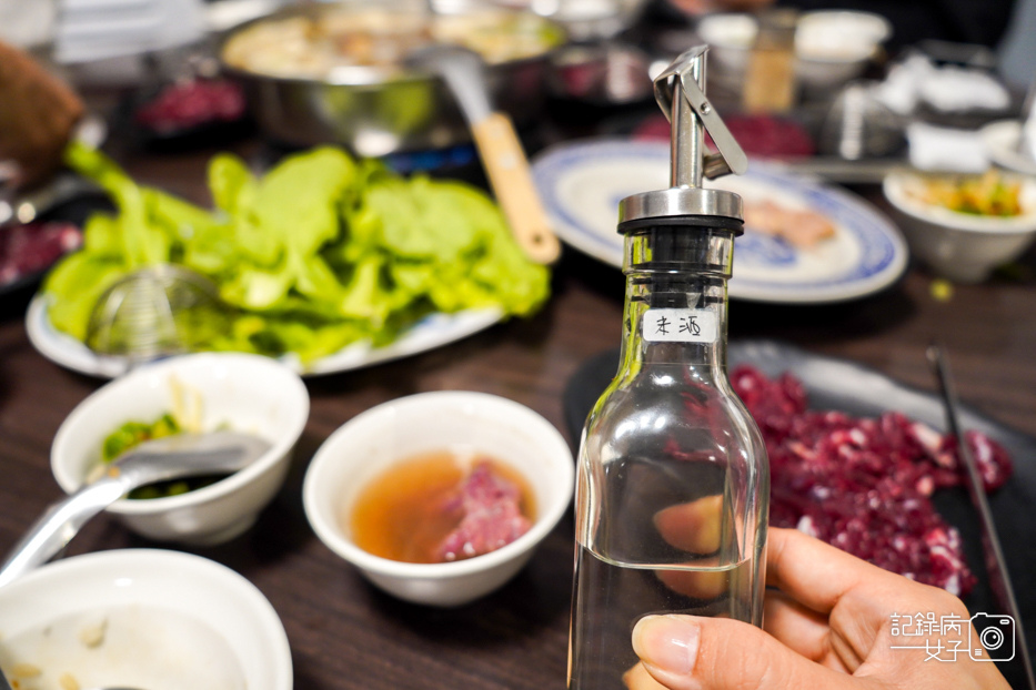 38高雄湖東牛肉館大湖牛肉新鮮牛肉片牛肉火鍋燒牛腩牛舌滷肉飯吃到飽.jpg