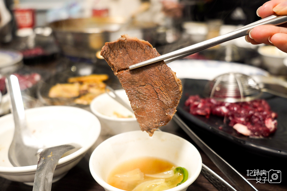 51高雄湖東牛肉館大湖牛肉新鮮牛肉片牛肉火鍋燒牛腩牛舌滷肉飯吃到飽.jpg