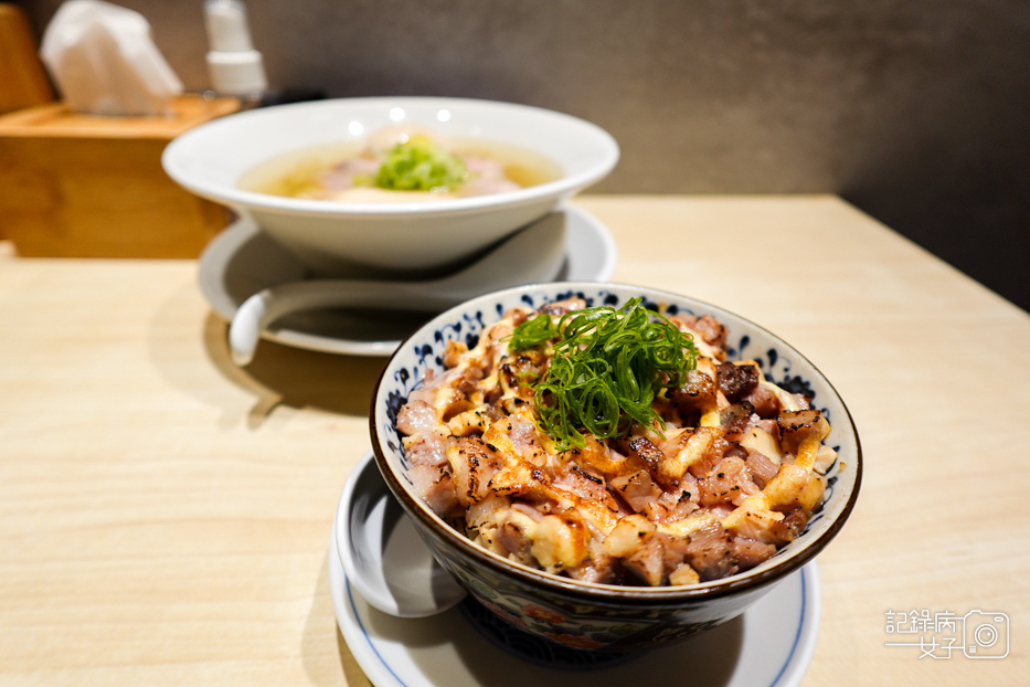 15內湖東湖麵屋昕家鹽味雞湯拉麵鹽味拉麵限量叉燒飯.jpg