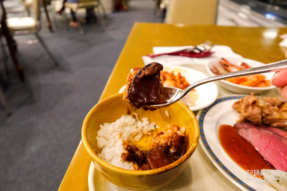 58雫石王子大飯店プリンスホテルPrince Room自助餐牛排炸豬排.jpg