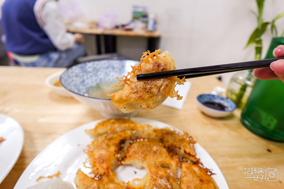 18新北三重合肥館手工冰花煎餃高麗菜煎餃.jpg