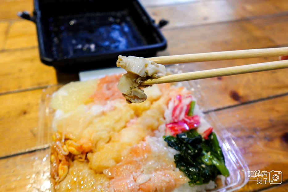 12爭鮮飯裡藏鮮愚人節白飯便當加貝驚喜蝦米攏嗚炸蝦便當.jpg