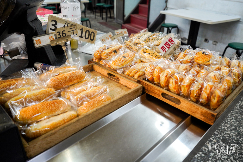 4內湖來來豆漿24小時豆漿店牛肉捲餅荷包蛋.jpg