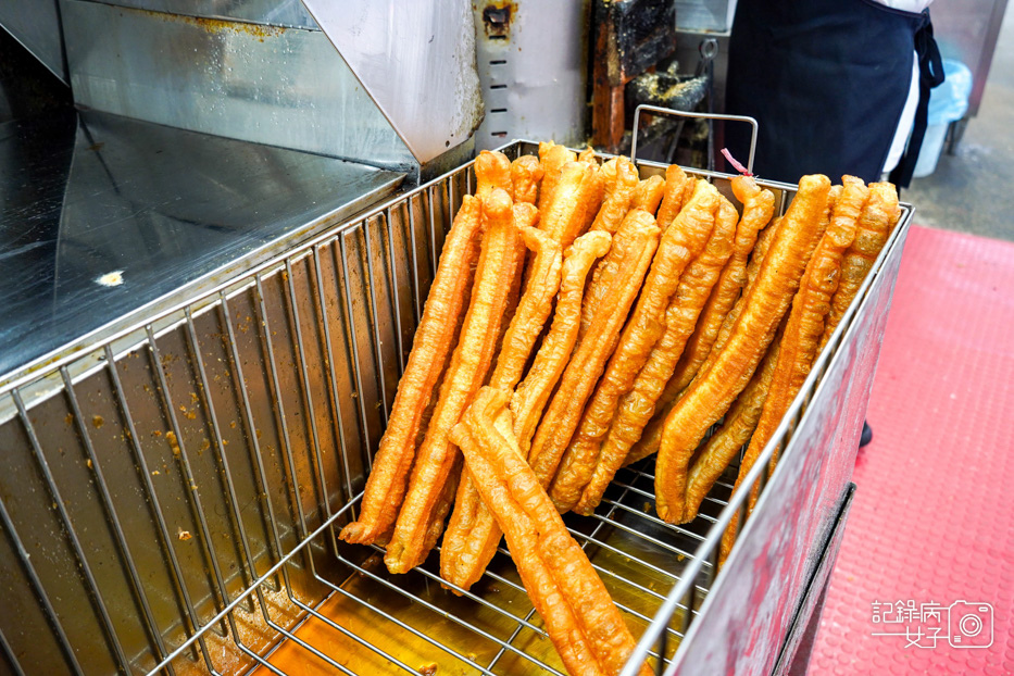 6內湖來來豆漿24小時豆漿店牛肉捲餅荷包蛋.jpg