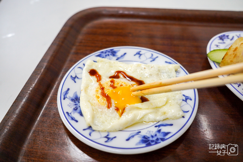 23內湖來來豆漿24小時豆漿店牛肉捲餅荷包蛋.jpg