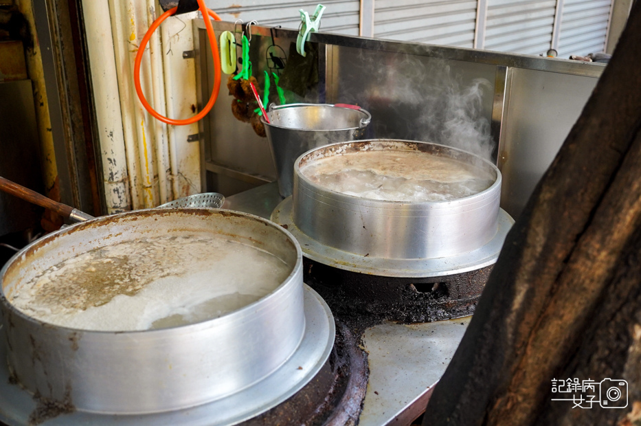 5新竹石家魚丸石記魚丸滷肉飯加蛋骨肉魚丸湯.jpg