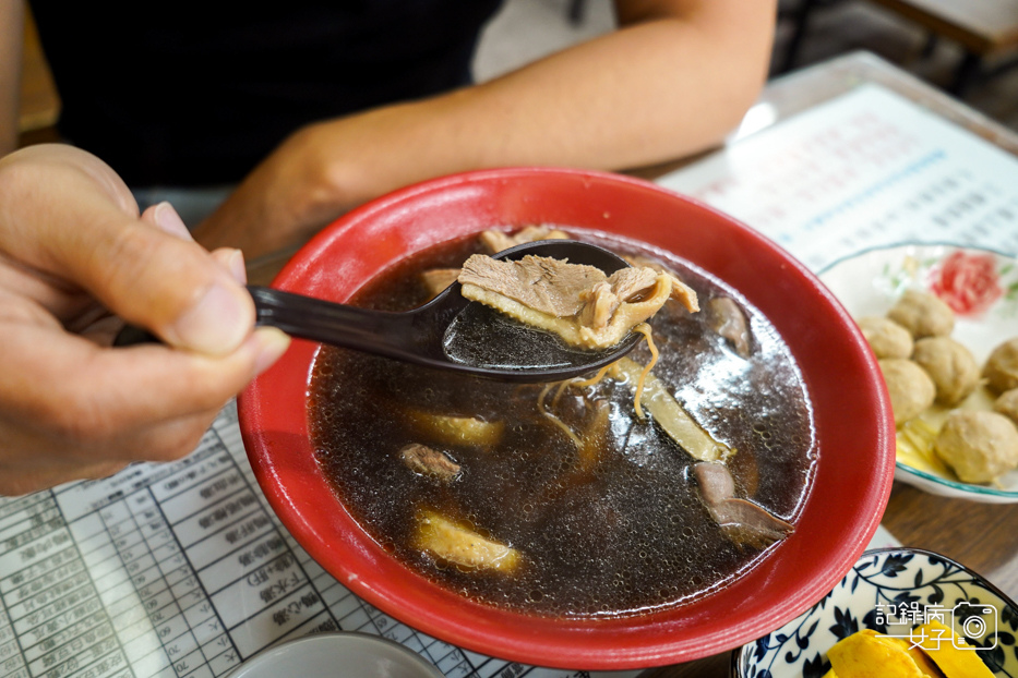 27雲林虎尾王家當歸鴨肉麵線綜合鴨肉下水麵線鴨胗鴨肝湯.jpg