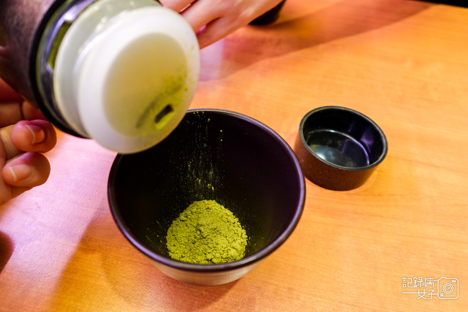 16スシロー壽司郎內湖美麗華抹茶粉抹茶霜淇淋.jpg